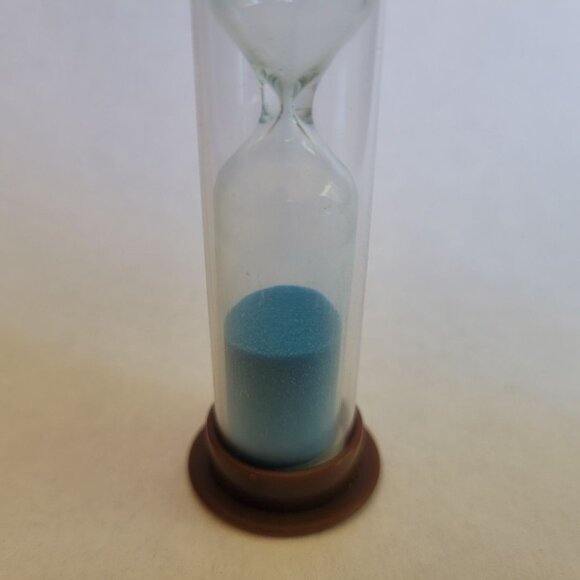 Mysterium Game Sand Timer Replacement Piece Blue Minute Mini Hourglass Plastic G - Picture 4 of 5